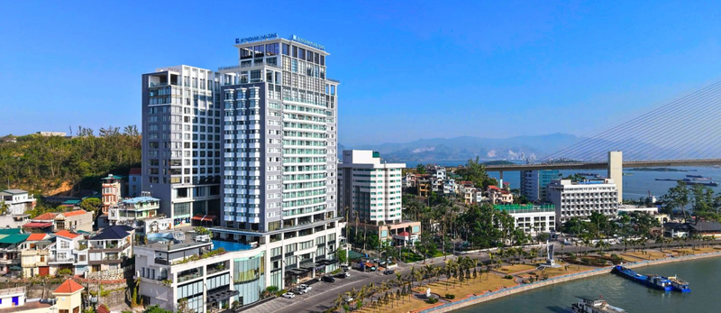 spring travel in Ha Long